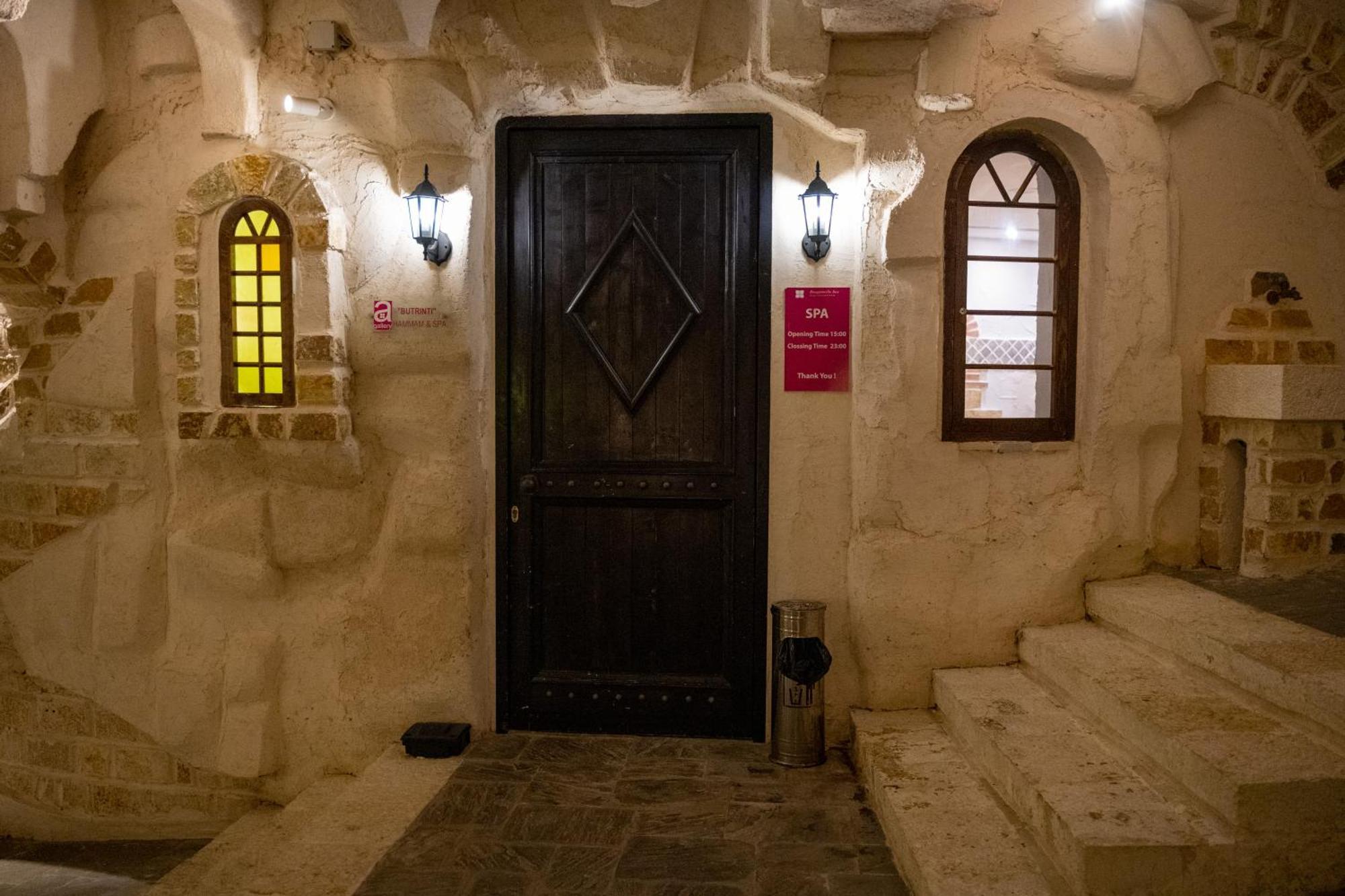 Bougainville Bay Hotel Sarande Luaran gambar Entrance to the cave